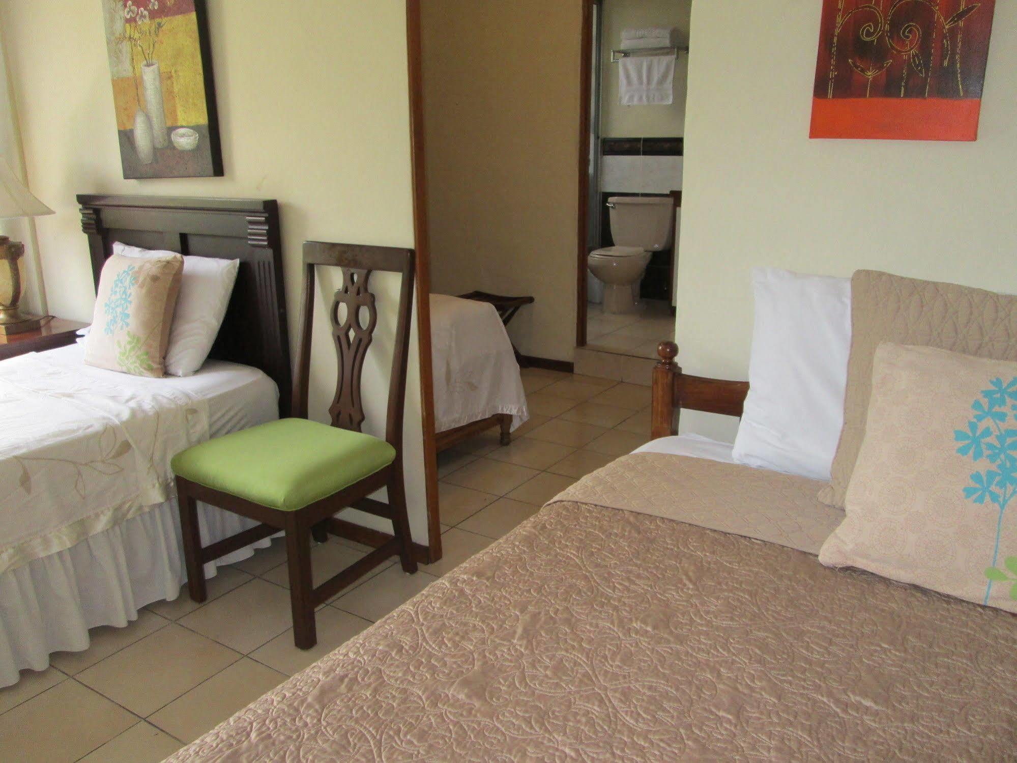 Hotel San Mateo San Salvador Esterno foto